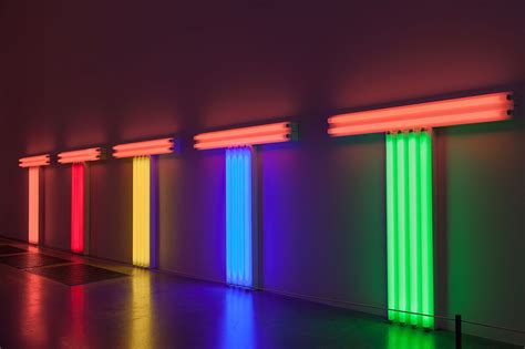 Dan Flavin .